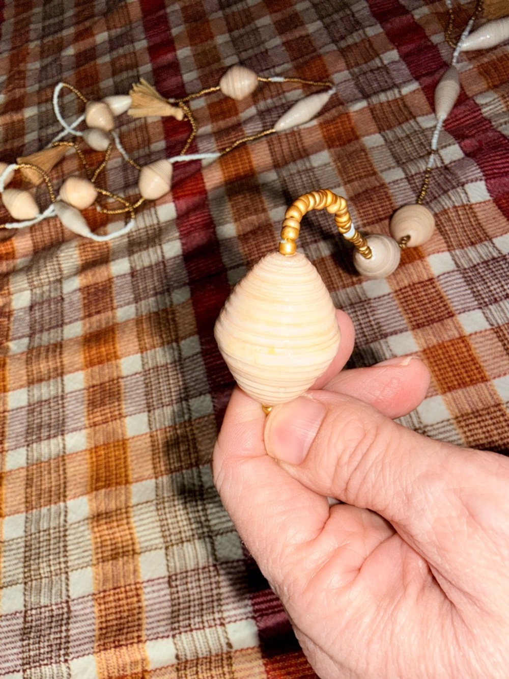 Artisan Ivory Paper Bead Garland - Picture 5 of 6